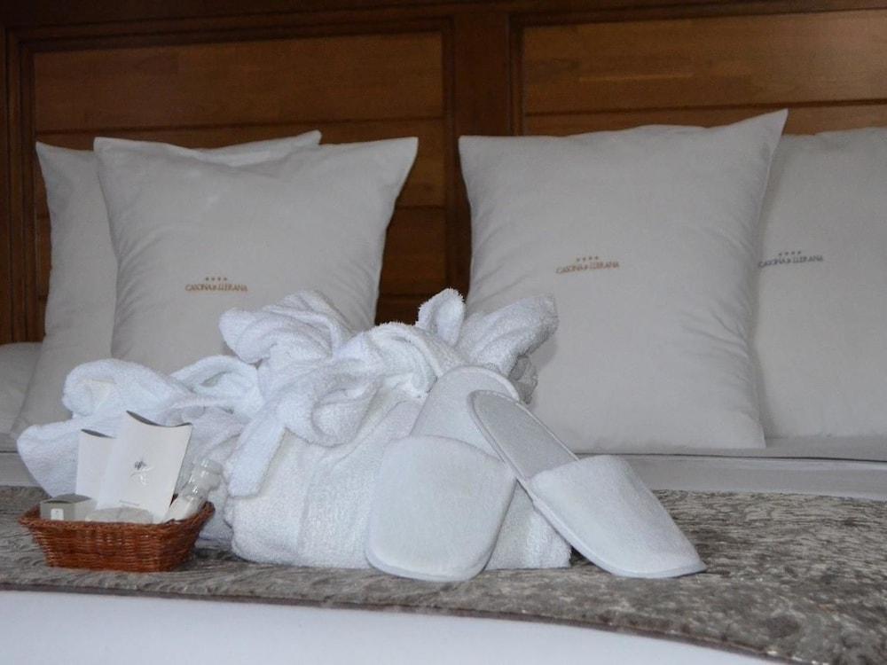 Akla Hotel Suites Valles Pasiegos Saro Екстериор снимка