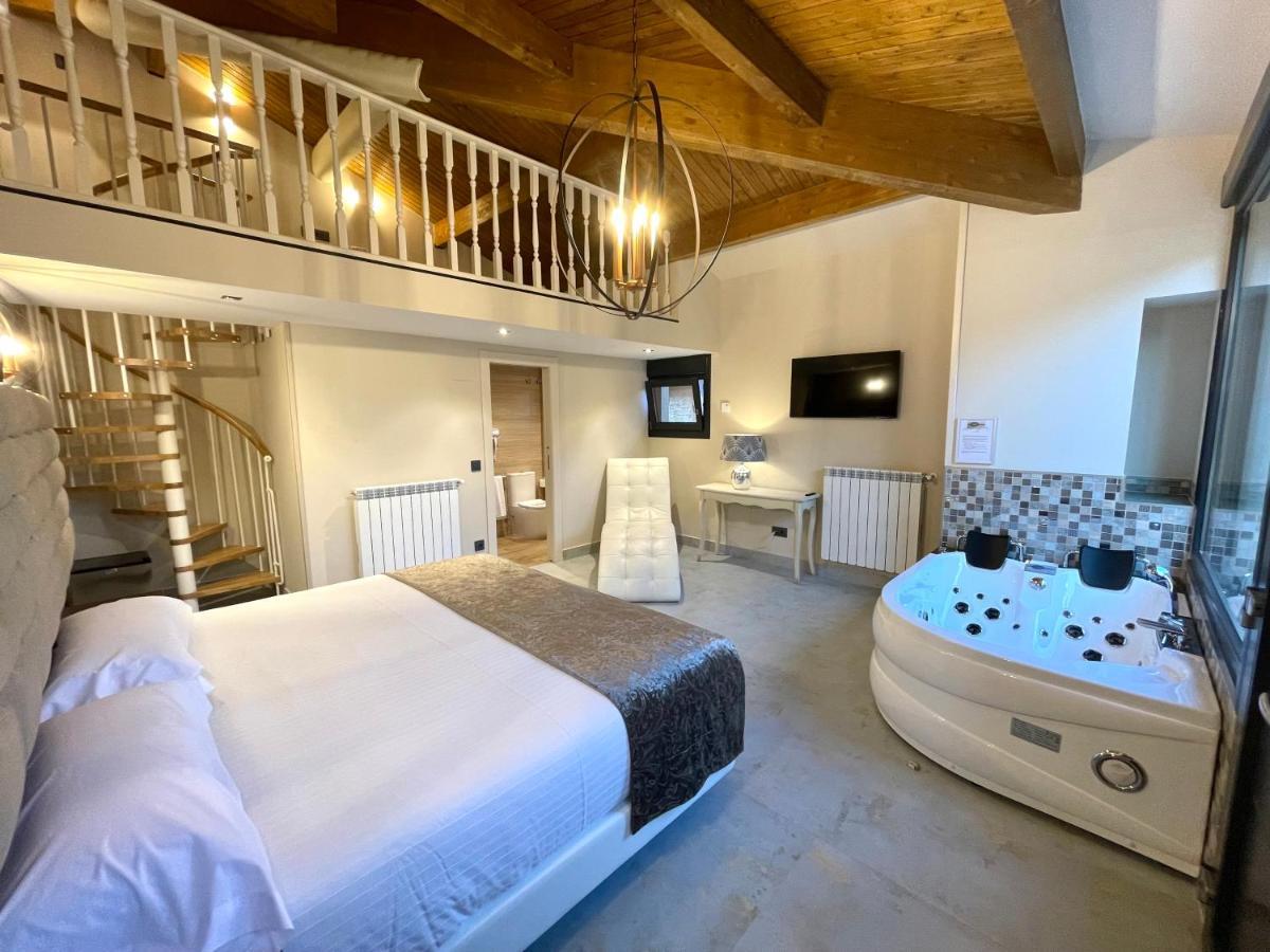 Akla Hotel Suites Valles Pasiegos Saro Екстериор снимка
