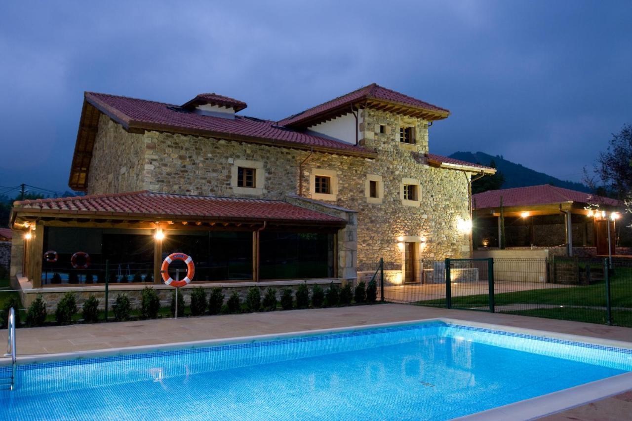 Akla Hotel Suites Valles Pasiegos Saro Екстериор снимка