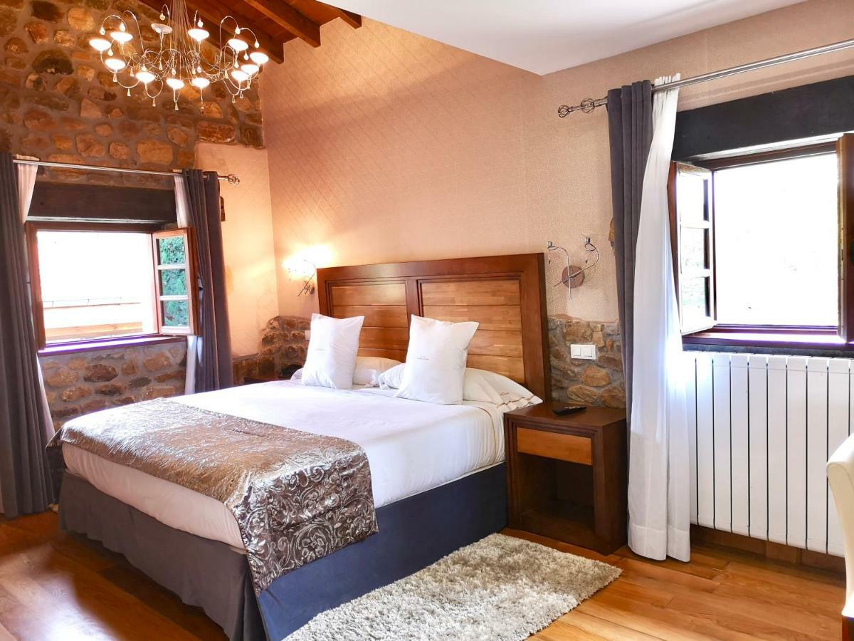 Akla Hotel Suites Valles Pasiegos Saro Екстериор снимка